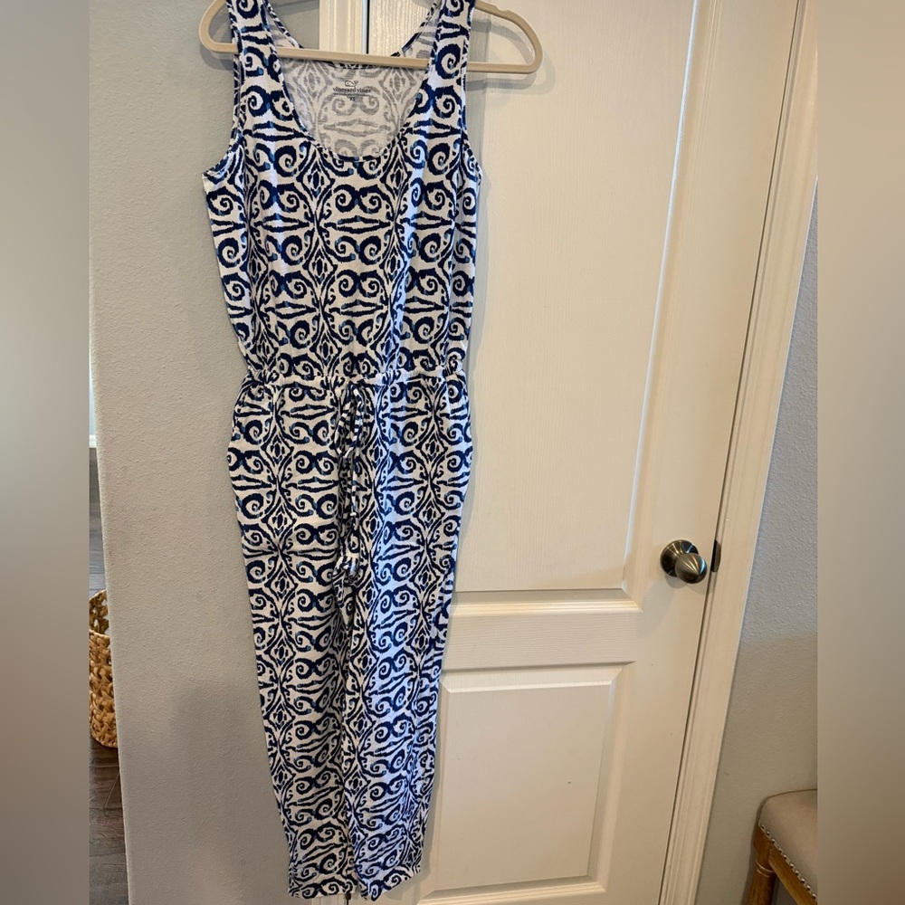 Vineyard Vines Blue and White Patterned Garment